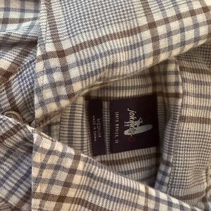 Johnny O. men's button-down shirt size medium